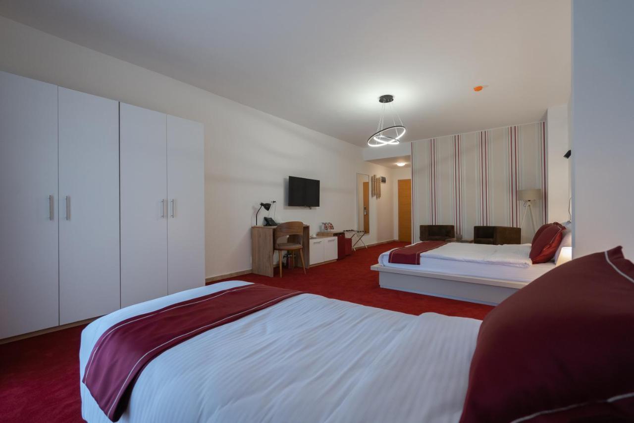Austrian Palace Hotel 斯科普里 外观 照片